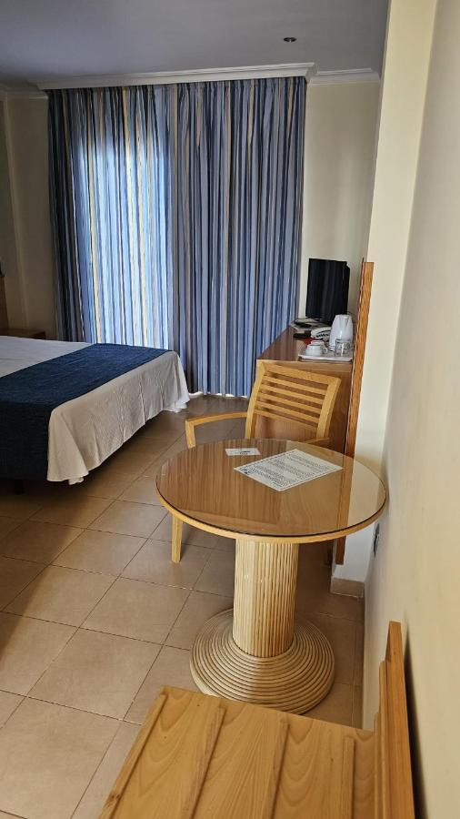 Hotel Punta Del Cantal 4*
