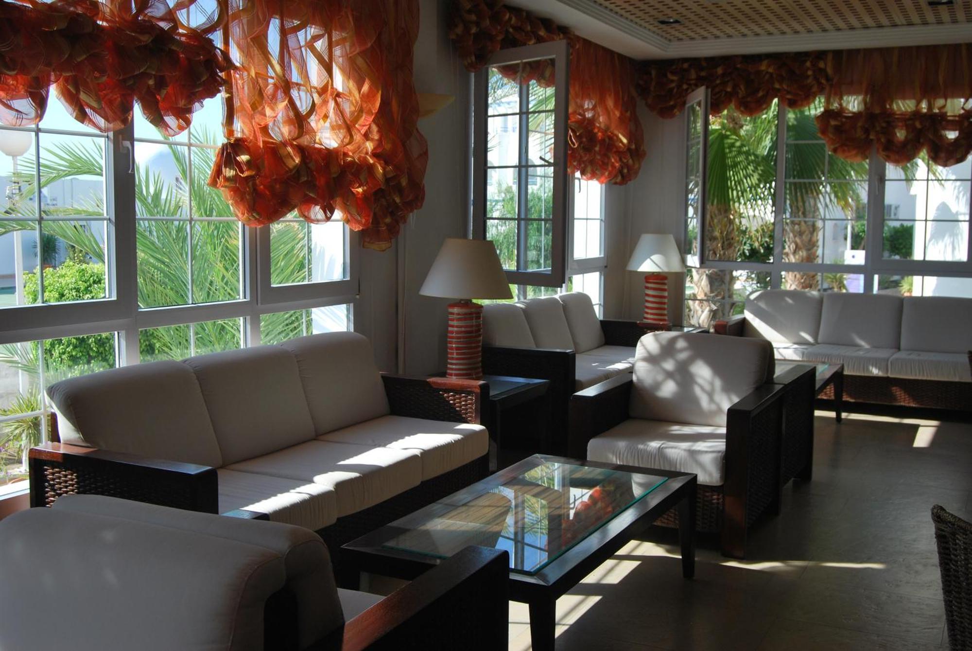 Hotel Punta Del Cantal
