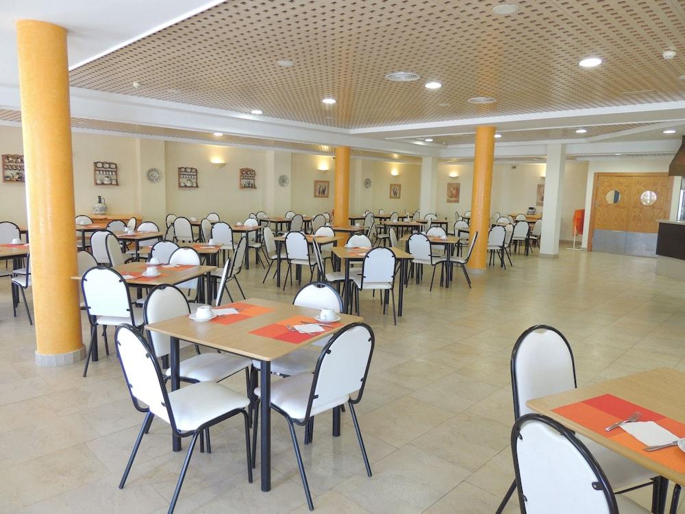 Punta Del Cantal 4*